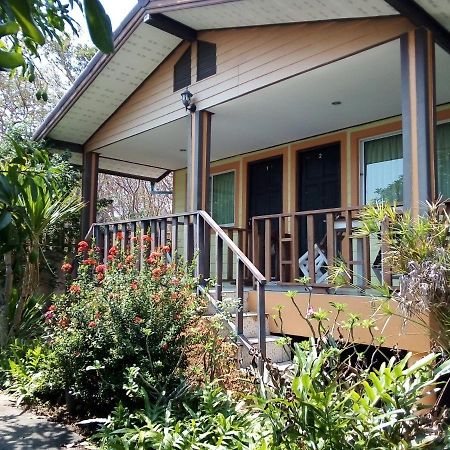 Kanchanaporn Resort Koh Larn Ngoại thất bức ảnh