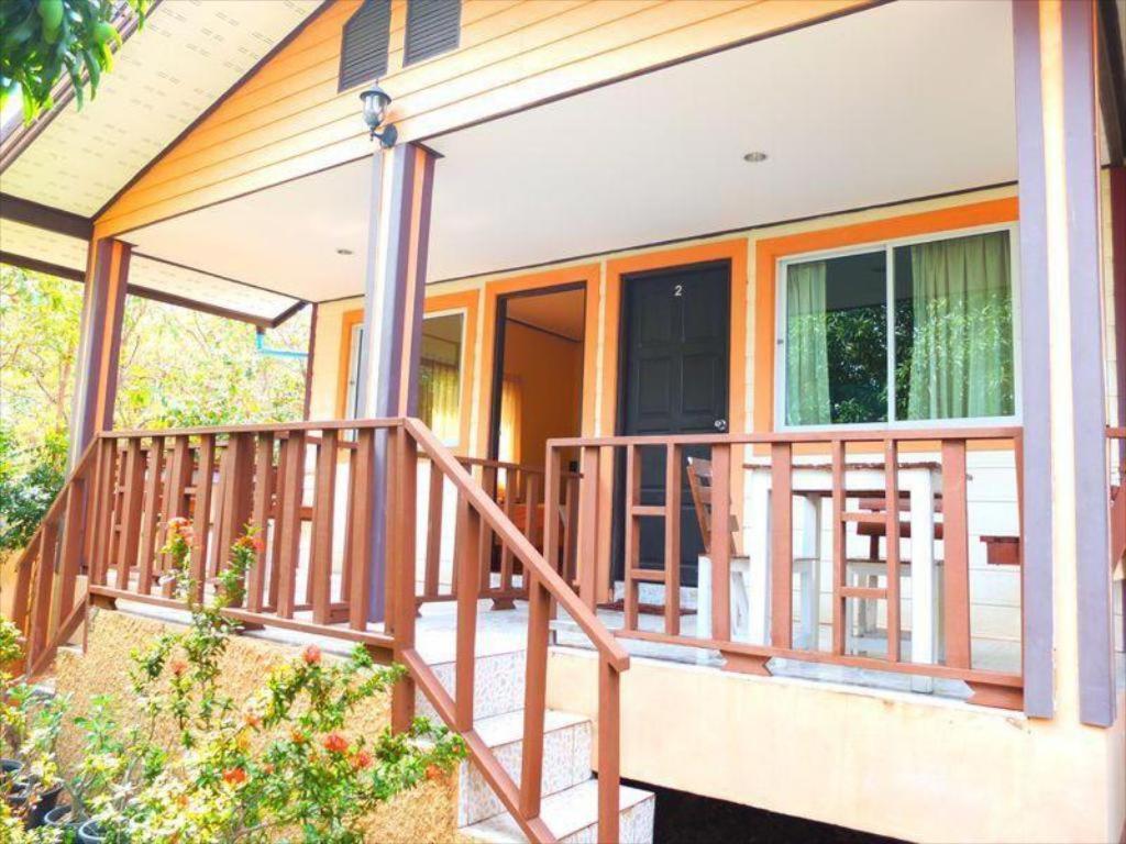 Kanchanaporn Resort Koh Larn Ngoại thất bức ảnh