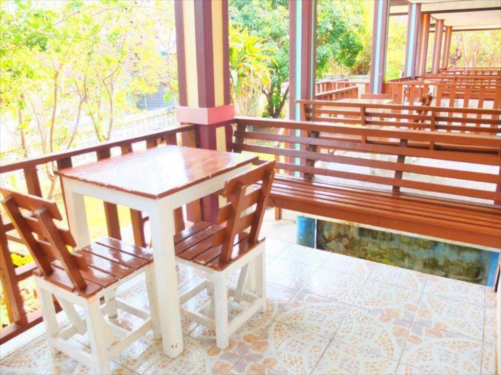 Kanchanaporn Resort Koh Larn Ngoại thất bức ảnh