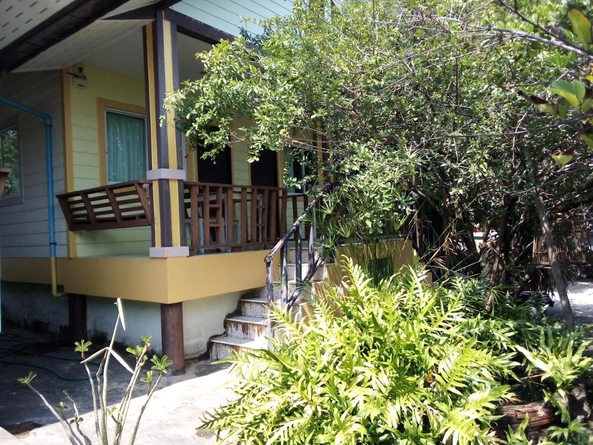 Kanchanaporn Resort Koh Larn Ngoại thất bức ảnh