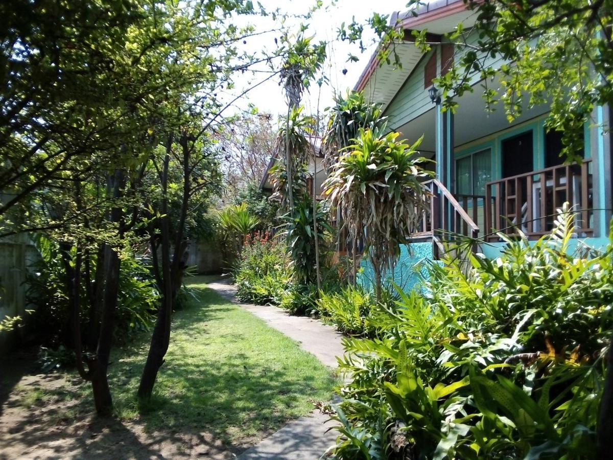 Kanchanaporn Resort Koh Larn Ngoại thất bức ảnh