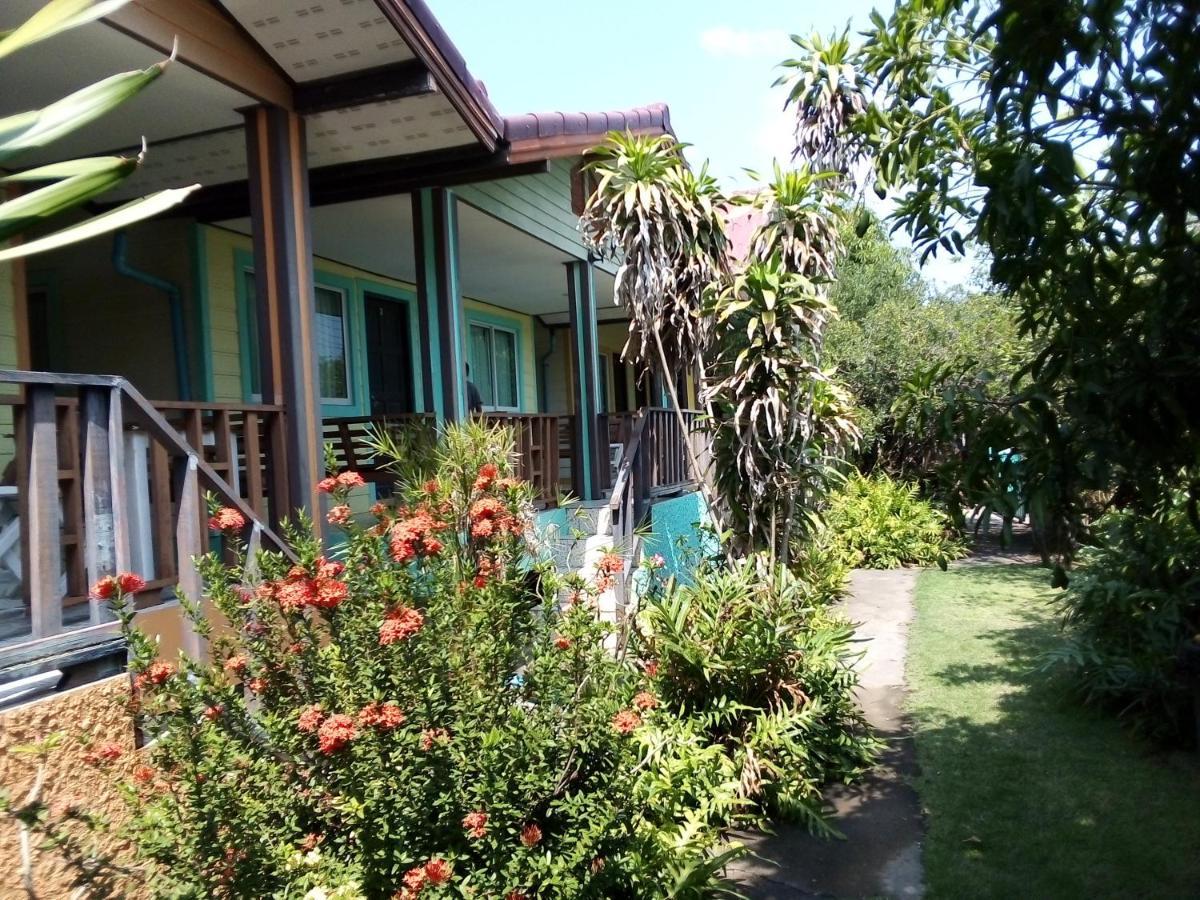 Kanchanaporn Resort Koh Larn Ngoại thất bức ảnh