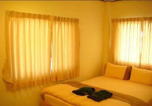 Kanchanaporn Resort Koh Larn Ngoại thất bức ảnh