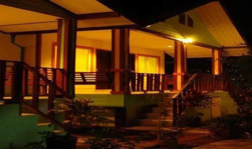 Kanchanaporn Resort Koh Larn Ngoại thất bức ảnh