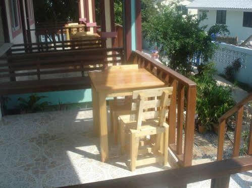 Kanchanaporn Resort Koh Larn Ngoại thất bức ảnh
